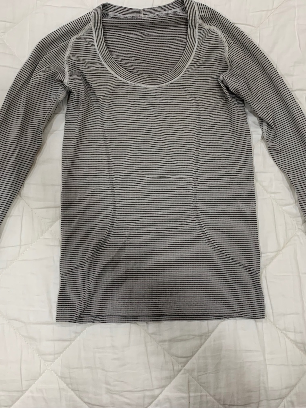 Lululemon Striped Swiftly Tech Long-Sleeve Shirt Waist Length